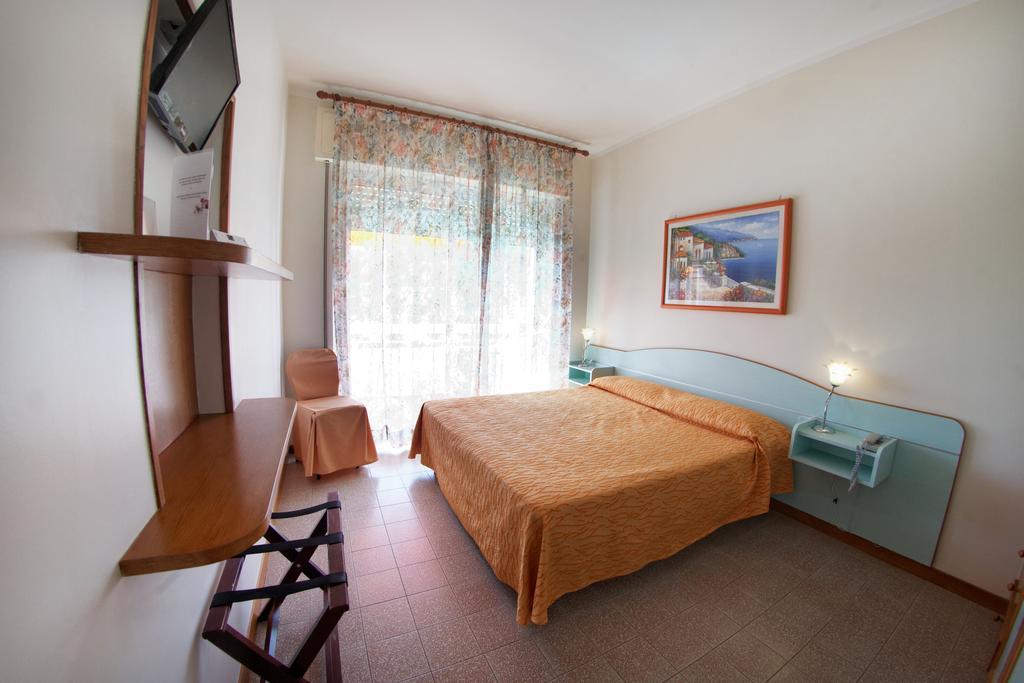 Hotel Capo Circeo Centro Benessere & Padel San Felice Circeo Exterior foto